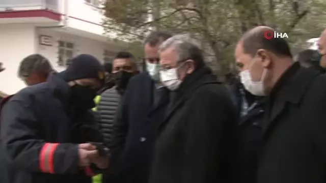 Mansur Yavaş'tan Çankaya'da istinat duvarı yıkılan bina hakkında açıklamalar Mansur Yavaş'tan Çankaya'da istinat duvarı yıkılan bina hakkında açıklamalar
