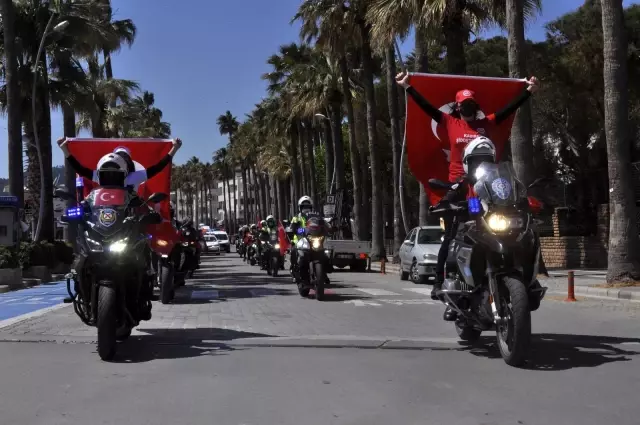 Marmaris polisinden anlamlı kortej Marmaris polisinden anlamlı kortej