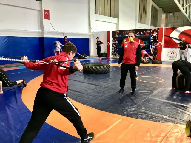 Milli Güreşçi Cihat'ın hedefi dünya şampiyonluğu Milli Güreşçi Cihat'ın hedefi dünya şampiyonluğu