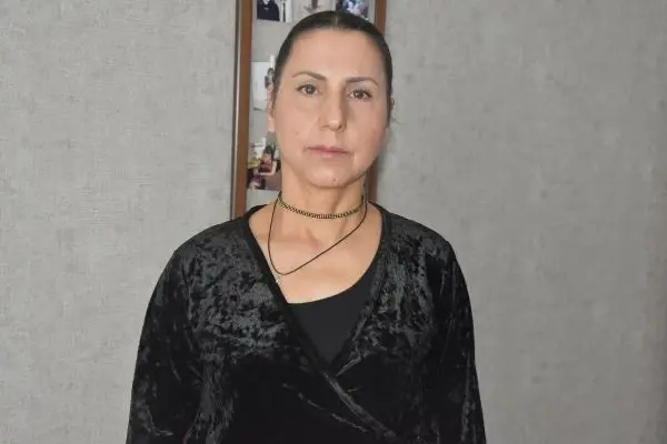 Sokak köpeği arka ayakları bağlı halde ölü bulundu