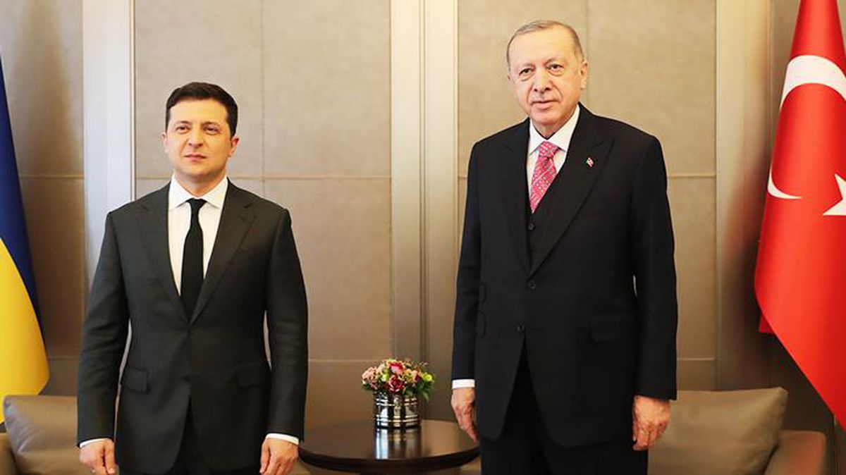 Son Dakika! Ukraynalı mevkidaşı Zelenskiy ile görüşen Cumhurbaşkanı Erdoğan'dan Kırım ve Donbass mesajı