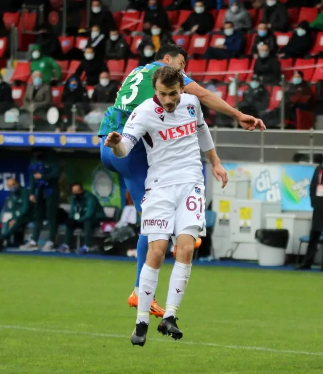 Süper Lig: Çaykur Rizespor: 0 Trabzonspor: 0 (İlk yarı) Süper Lig: Çaykur Rizespor: 0 Trabzonspor: 0 (İlk yarı)