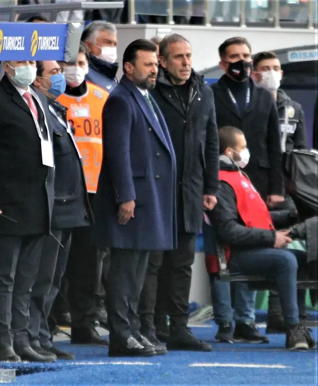 Süper Lig: Çaykur Rizespor: 0 Trabzonspor: 0 (İlk yarı) Süper Lig: Çaykur Rizespor: 0 Trabzonspor: 0 (İlk yarı)