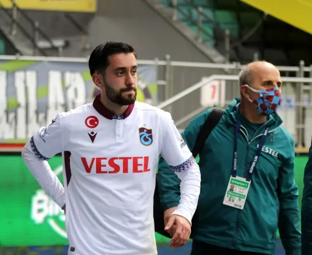 Süper Lig: Çaykur Rizespor: 0 Trabzonspor: 0 (İlk yarı) Süper Lig: Çaykur Rizespor: 0 Trabzonspor: 0 (İlk yarı)