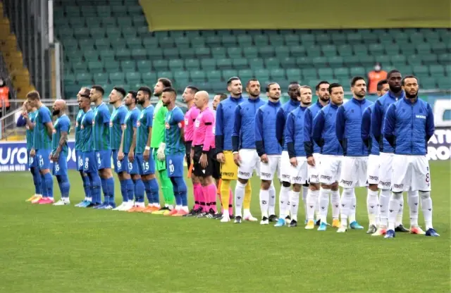 Süper Lig: Çaykur Rizespor: 0 Trabzonspor: 0 (İlk yarı) Süper Lig: Çaykur Rizespor: 0 Trabzonspor: 0 (İlk yarı)