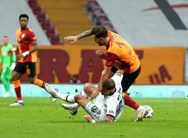 Süper Lig: Galatasaray: 1 - Fatih Karagümrük: 1 (Maç sonucu) Süper Lig: Galatasaray: 1 - Fatih Karagümrük: 1 (Maç sonucu)