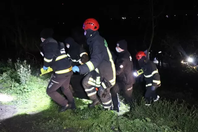 TEM'de feci kaza, kontrolden çıkan cip su kanalına uçtu: 1 ölü TEM'de feci kaza, kontrolden çıkan cip su kanalına uçtu: 1 ölü