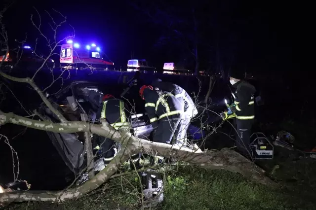 TEM'de feci kaza, kontrolden çıkan cip su kanalına uçtu: 1 ölü TEM'de feci kaza, kontrolden çıkan cip su kanalına uçtu: 1 ölü