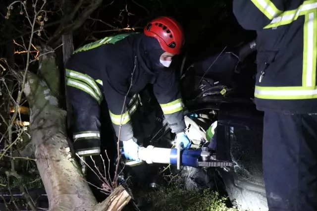 TEM'de feci kaza, kontrolden çıkan cip su kanalına uçtu: 1 ölü TEM'de feci kaza, kontrolden çıkan cip su kanalına uçtu: 1 ölü