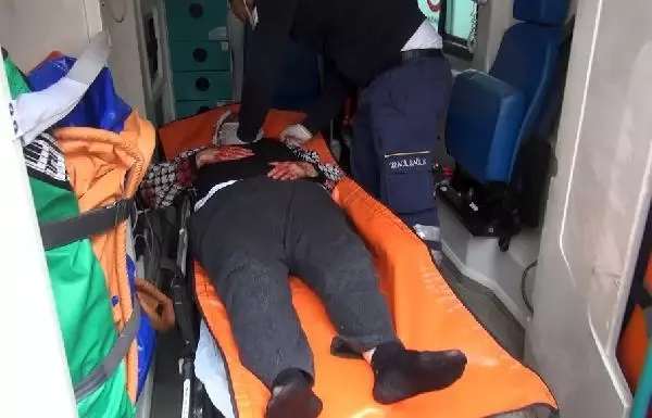 Uyuşturucu madde almak için para istediği annesini başından yaraladı Uyuşturucu madde almak için para istediği annesini başından yaraladı