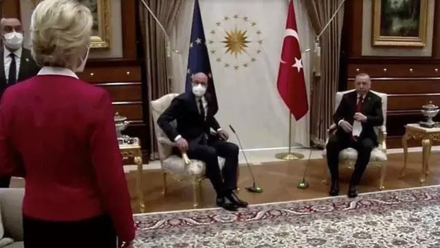 AB Konseyi Başkanı Michel'in istifası için kadın derneklerinden imza kampanyası AB Konseyi Başkanı Michel'in istifası için kadın derneklerinden imza kampanyası