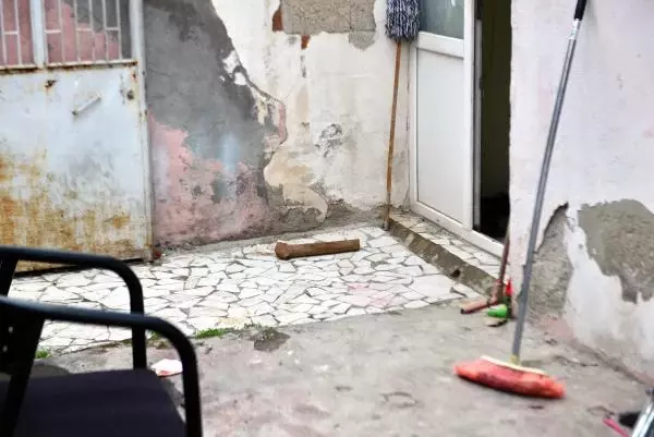 ADANA'DA ARAÇ ALIŞVERİŞİ NEDENİYLE ÇIKAN KAVGADA 3 KİŞİ YARLANDI ADANA'DA ARAÇ ALIŞVERİŞİ NEDENİYLE ÇIKAN KAVGADA 3 KİŞİ YARLANDI