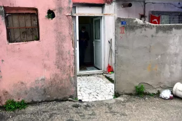 ADANA'DA ARAÇ ALIŞVERİŞİ NEDENİYLE ÇIKAN KAVGADA 3 KİŞİ YARLANDI ADANA'DA ARAÇ ALIŞVERİŞİ NEDENİYLE ÇIKAN KAVGADA 3 KİŞİ YARLANDI