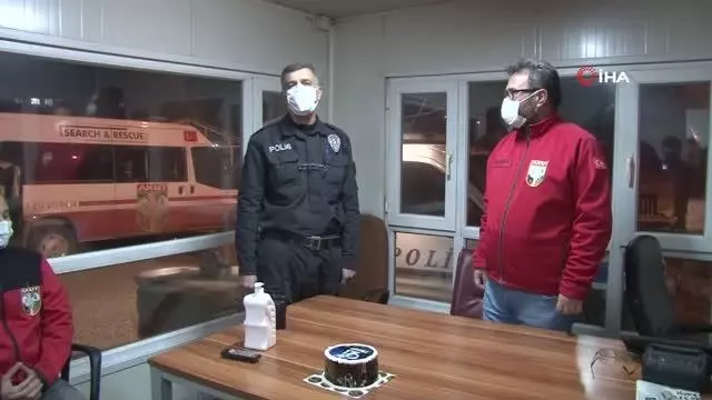 AKUT polisleri unutmadı AKUT polisleri unutmadı