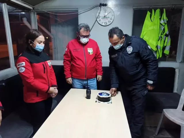 AKUT polisleri unutmadı AKUT polisleri unutmadı