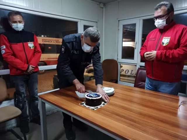 AKUT polisleri unutmadı AKUT polisleri unutmadı