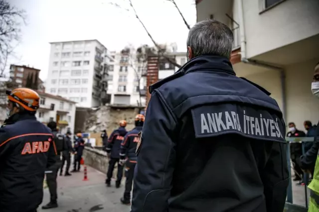 Son dakika haberleri | Bakan Kurum: Yapılan kontrolsüz kazı sebebiyle Açelya Apartmanı ve etrafındaki apartmanlar şuan için risk altında