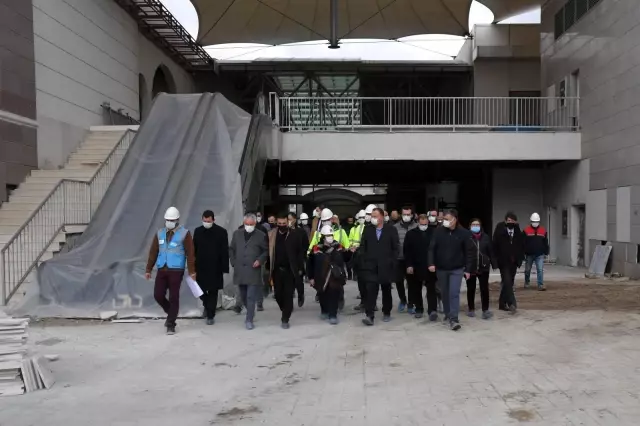 Belediye Başkanı Başdeğirmen: ' Ağustos ayında kiracılarımızı AVM'ye almayı hedefliyoruz' Belediye Başkanı Başdeğirmen: ' Ağustos ayında kiracılarımızı AVM'ye almayı hedefliyoruz'