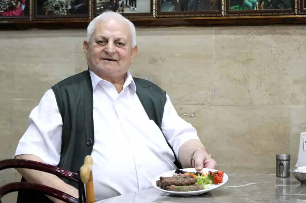 Dededen toruna 3 kuşaktır damaklara hitap ediyorlar