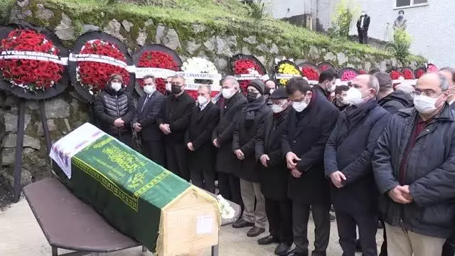 Ekrem İmamoğlu'nun kayınvalidesi Hava Kaya, son yolculuğuna uğurlandı Ekrem İmamoğlu'nun kayınvalidesi Hava Kaya, son yolculuğuna uğurlandı