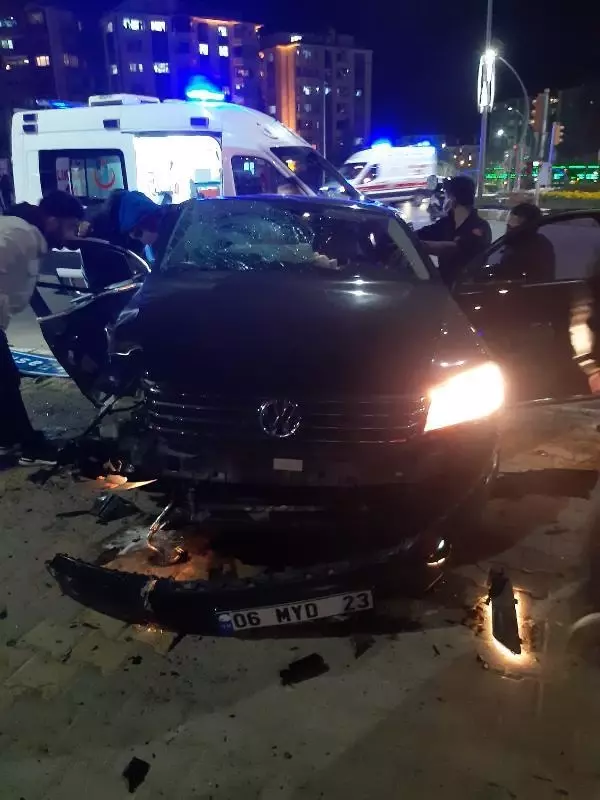 Son dakika! Elazığ'da kısıtlama saatinde zincirleme kaza: 5 yaralı Son dakika! Elazığ'da kısıtlama saatinde zincirleme kaza: 5 yaralı
