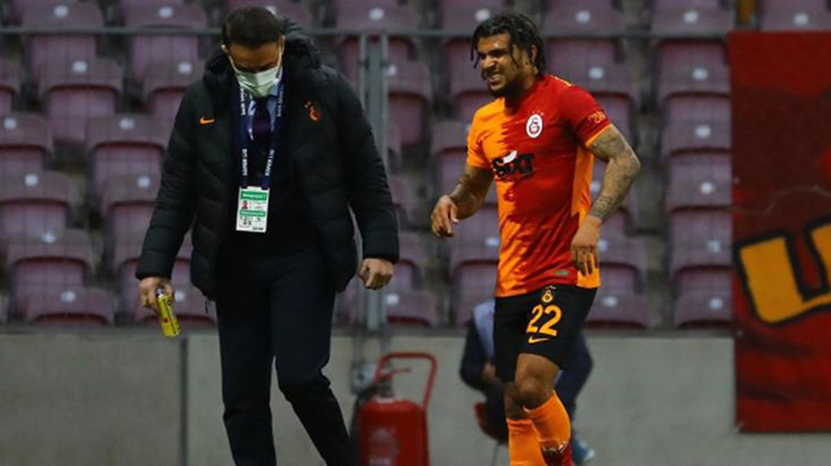 Galatasaray'dan Yedlin paylaşımı: Dün geceden bir kare, yorumsuz