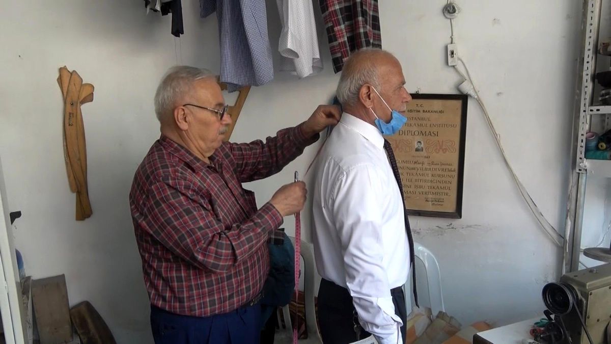 Hatay'ın yarım asırlık diplomalı terzisi