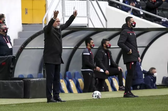 Hikmet Karaman: 'Gururlu, güçlü olmak için ben, biz yok, hepimiz var' Hikmet Karaman: 'Gururlu, güçlü olmak için ben, biz yok, hepimiz var'