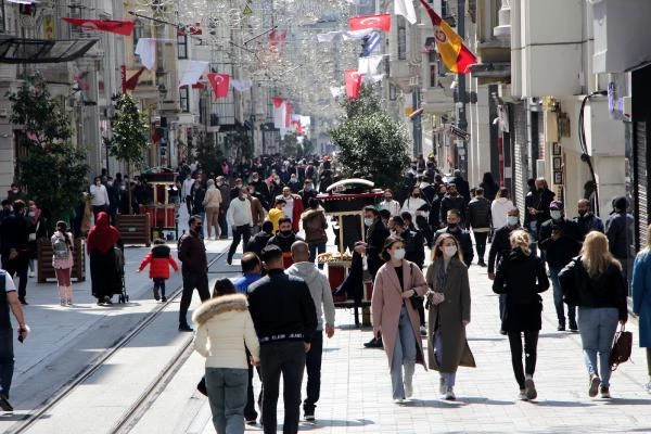 İstiklal Caddesi ve Beşiktaş'ta turist yoğunluğu