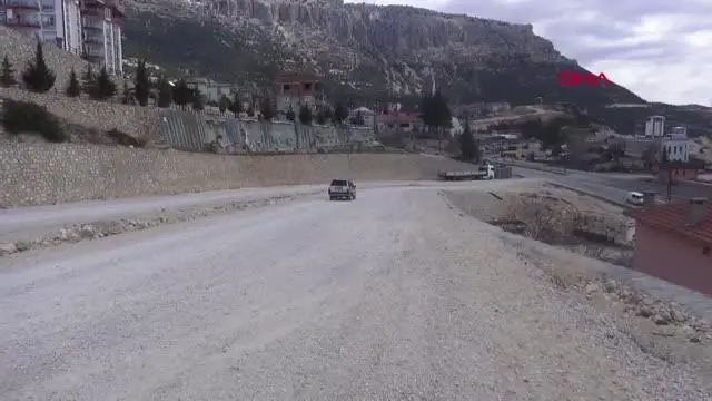 KARAMAN SEYCAN HEMŞİRENİN ÖLDÜĞÜ YERDE YOL YAPIM ÇALIŞMASI SÜRÜYOR KARAMAN SEYCAN HEMŞİRENİN ÖLDÜĞÜ YERDE YOL YAPIM ÇALIŞMASI SÜRÜYOR