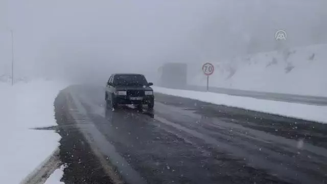 KASTAMONU - Sis ulaşımda aksamalara neden oldu KASTAMONU - Sis ulaşımda aksamalara neden oldu