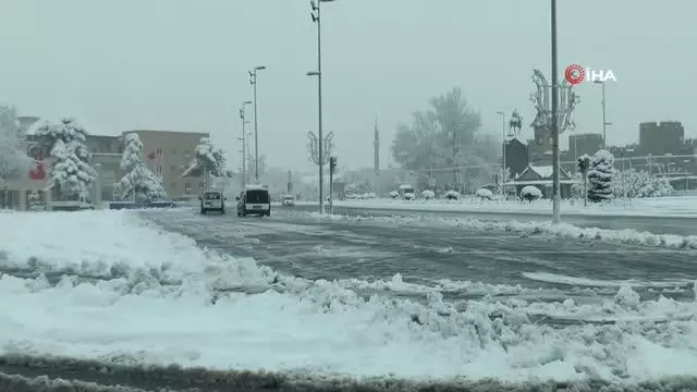 Kayseri'de nisan karı kışı aratmadı Kayseri'de nisan karı kışı aratmadı