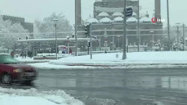 Kayseri'de nisan karı kışı aratmadı Kayseri'de nisan karı kışı aratmadı