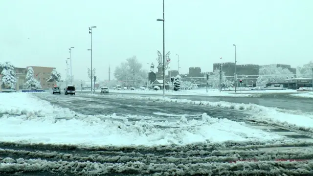 Kayseri'de nisan karı kışı aratmadı Kayseri'de nisan karı kışı aratmadı