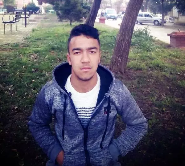 Kız arkadaşından ayrılan Sezer, ormanlık alanda kendini astı Kız arkadaşından ayrılan Sezer, ormanlık alanda kendini astı