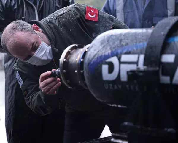 ANKARA Milli ve özgün hibrit roket motoru ilk sınavını başarıyla geçti ANKARA Milli ve özgün hibrit roket motoru ilk sınavını başarıyla geçti
