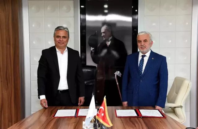 Muratpaşa pandemide 20 caminin temizliğini üstlendi Muratpaşa pandemide 20 caminin temizliğini üstlendi