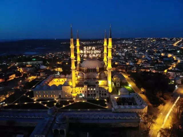 Türk-İslam mimarisinin gözbebeği Selimiye'de 4 asırlık gelenek Türk-İslam mimarisinin gözbebeği Selimiye'de 4 asırlık gelenek