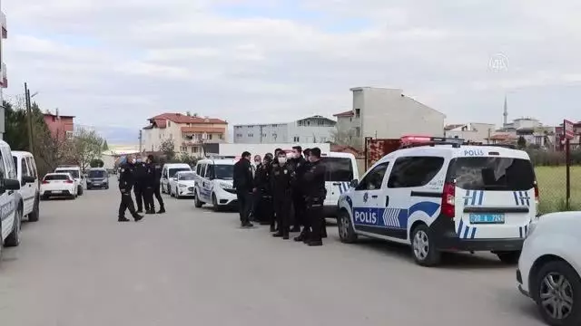 Parkta rastgele ateş açan saldırganın önüne çocuklar zarar görmesin diye geçen vatandaş yaralandı Parkta rastgele ateş açan saldırganın önüne çocuklar zarar görmesin diye geçen vatandaş yaralandı