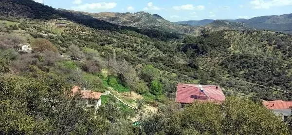 SEFERİHİSAR KÖYLÜLERİ, JES'E KARŞI ÇIKIYOR; ZEYTİNLİKLERİMİZE DOKUNMAYIN SEFERİHİSAR KÖYLÜLERİ, JES'E KARŞI ÇIKIYOR; ZEYTİNLİKLERİMİZE DOKUNMAYIN