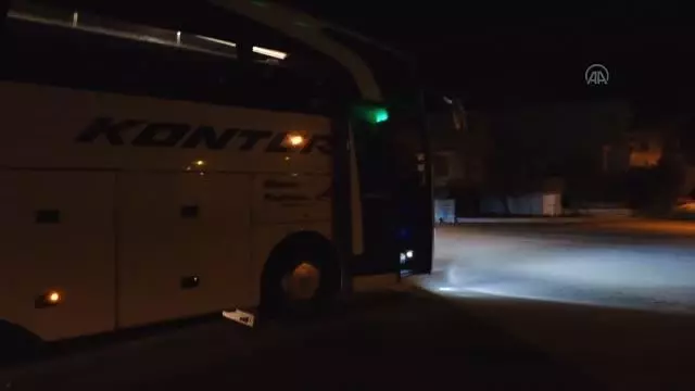 Sertavul Geçidi tipi ve buzlanma nedeniyle ulaşıma kapandı Sertavul Geçidi tipi ve buzlanma nedeniyle ulaşıma kapandı