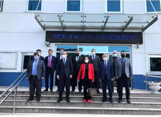 SGK il müdürleri toplantısı Düzce'de yapıldı SGK il müdürleri toplantısı Düzce'de yapıldı