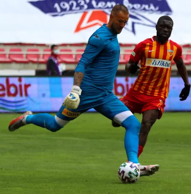 Süper Lig: Kayserispor: 0 Antalyaspor: 1 (İlk yarı)