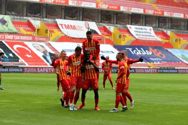 Süper Lig: Kayserispor: 0 Antalyaspor: 1 (İlk yarı)