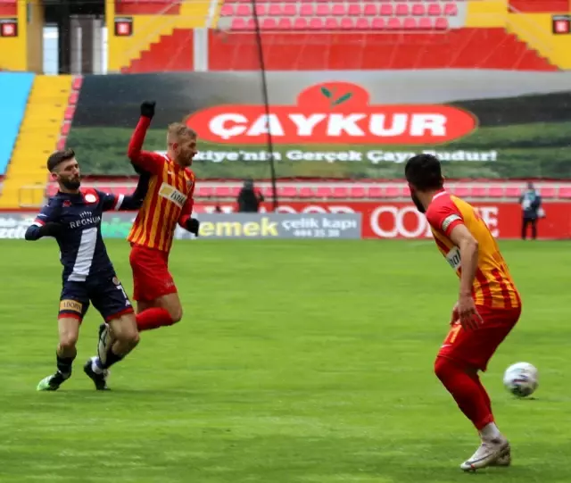 Süper Lig: Kayserispor: 0 Antalyaspor: 1 (İlk yarı)