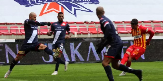Süper Lig: Kayserispor: 0 Antalyaspor: 1 (İlk yarı)