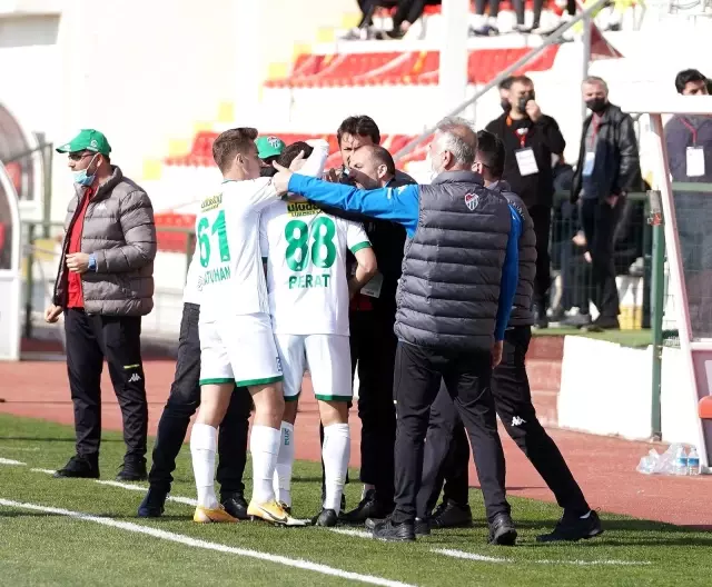 TFF 1. Lig: Ümraniyespor: 2 Bursaspor: 1