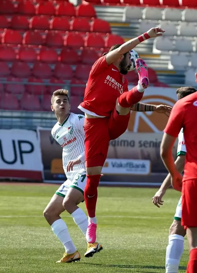 TFF 1. Lig: Ümraniyespor: 2 Bursaspor: 1