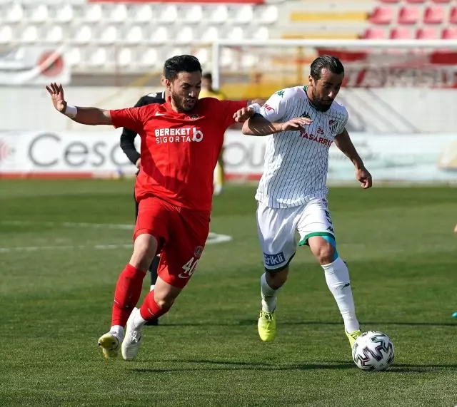 TFF 1. Lig: Ümraniyespor: 2 Bursaspor: 1
