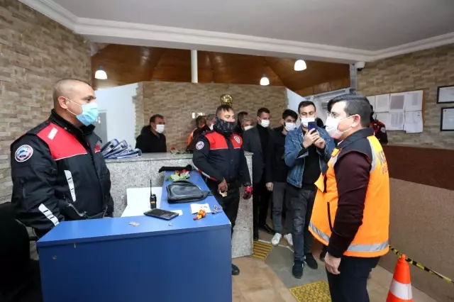 Tütüncü'den polis haftasında sürpriz ziyaret Tütüncü'den polis haftasında sürpriz ziyaret